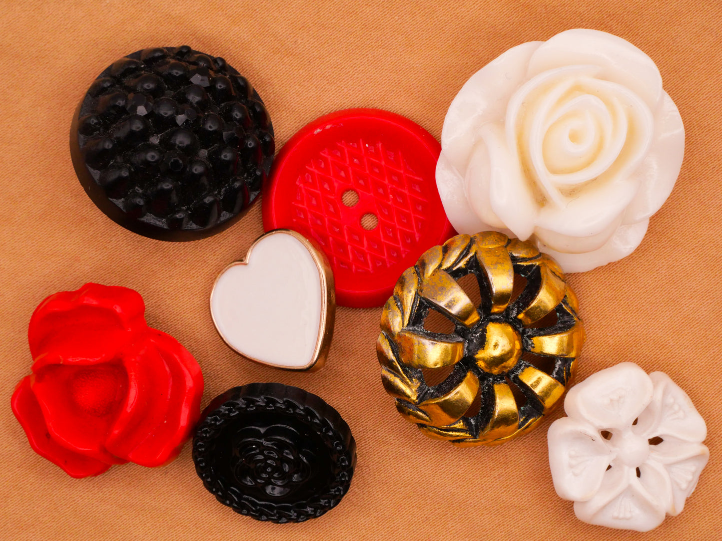 Rose Heart Vintage New Set of Eight Buttons Various 11-31mm