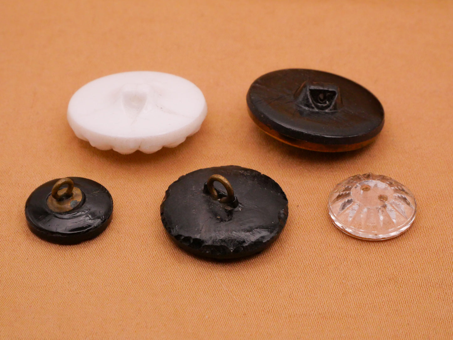 Sunburst Star Flower Design Vintage Glass Button Various 14-23mm