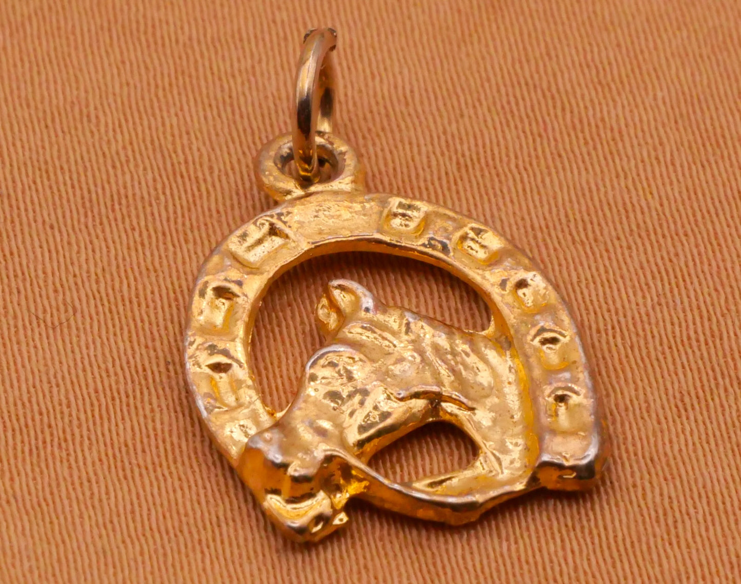 Horse Horseshoe Lucky Vintage Gold Metal Charm 14x19mm