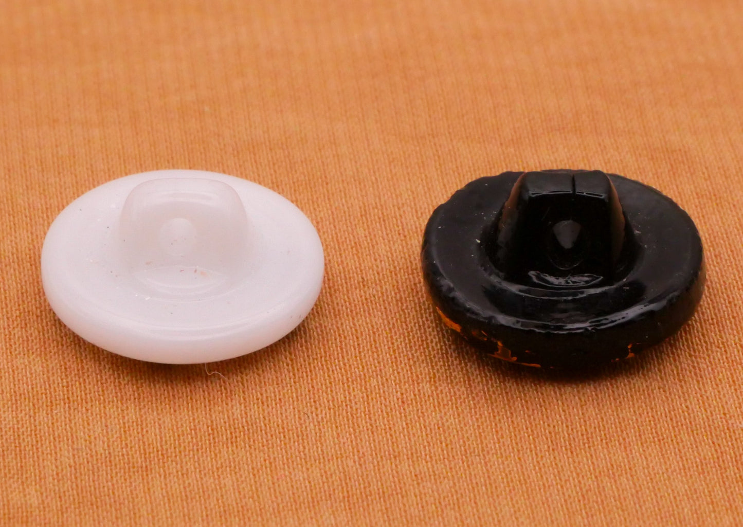 Abstract Hand-Painted Design In Glass Vintage Button Various 13mm