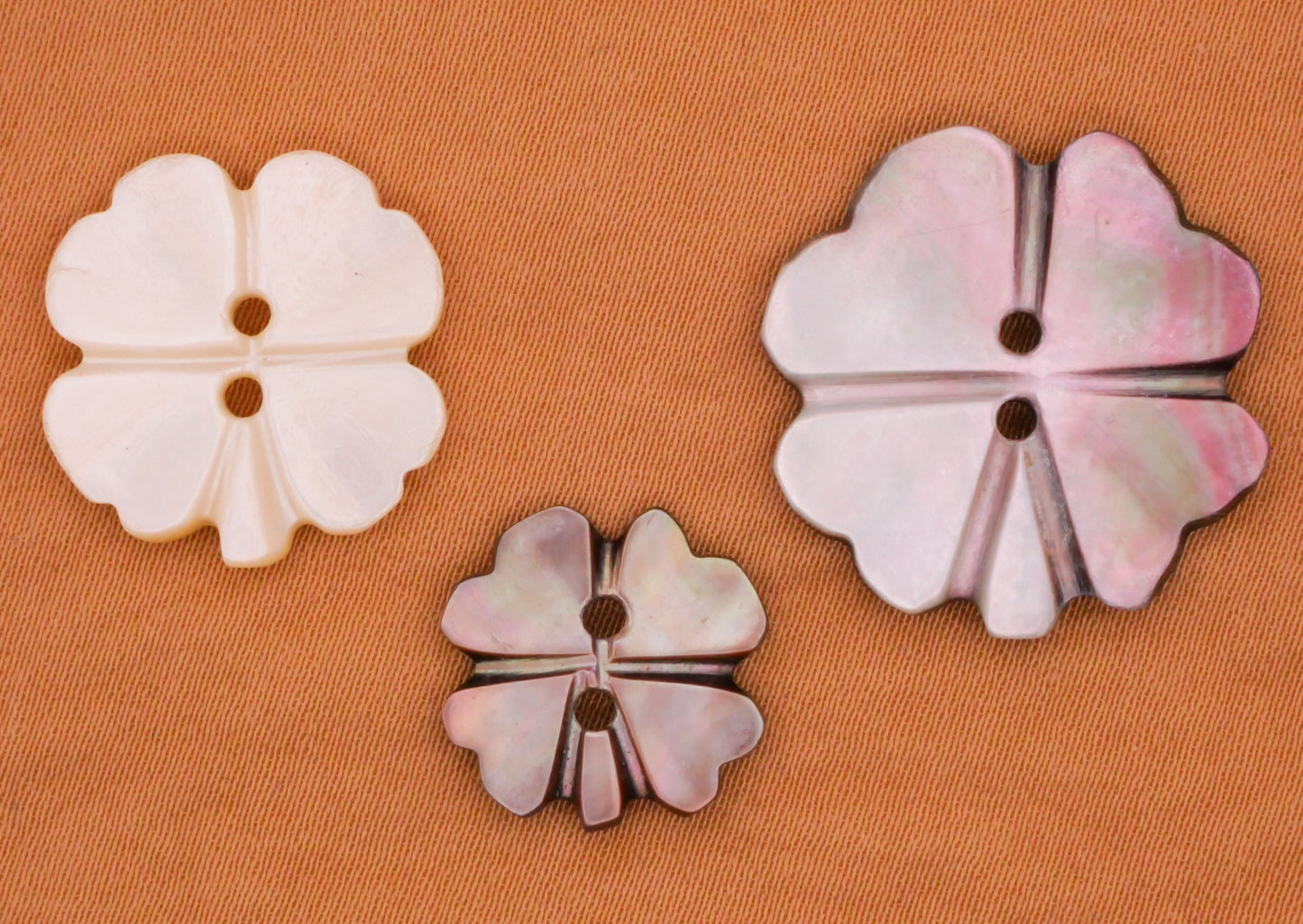 Shamrock Four-Leaf Clover Mother of Pearl Button Various 14-22mm