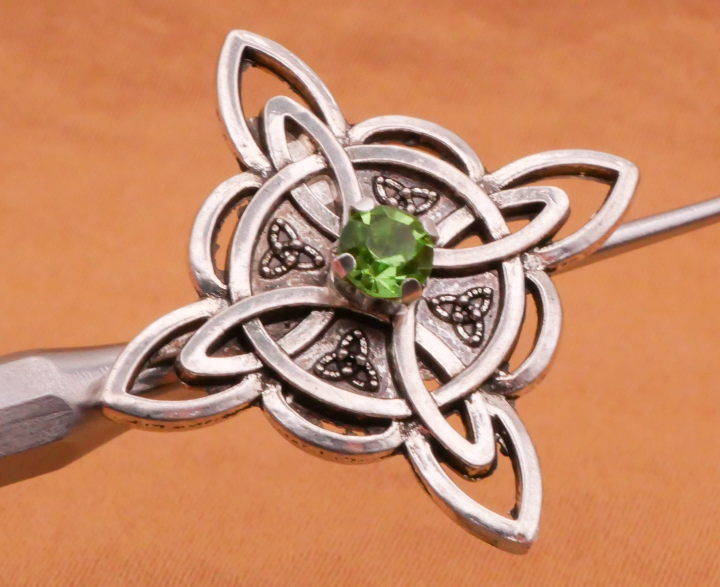 Celtic Knot Green Rhinestone Silver Metal Button 25mm