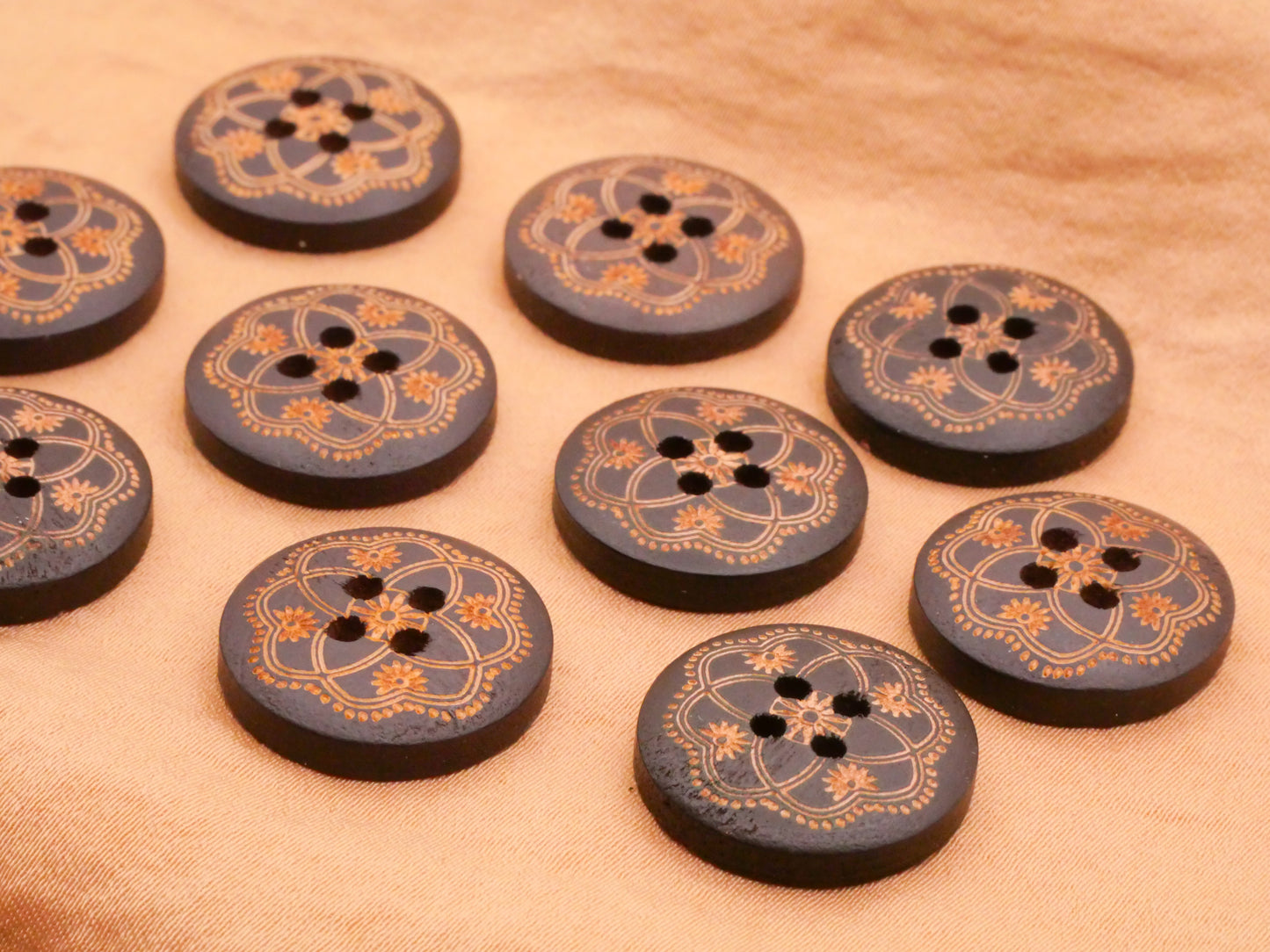 Clover Flower Engraved Wood Set of Ten Buttons 18mm