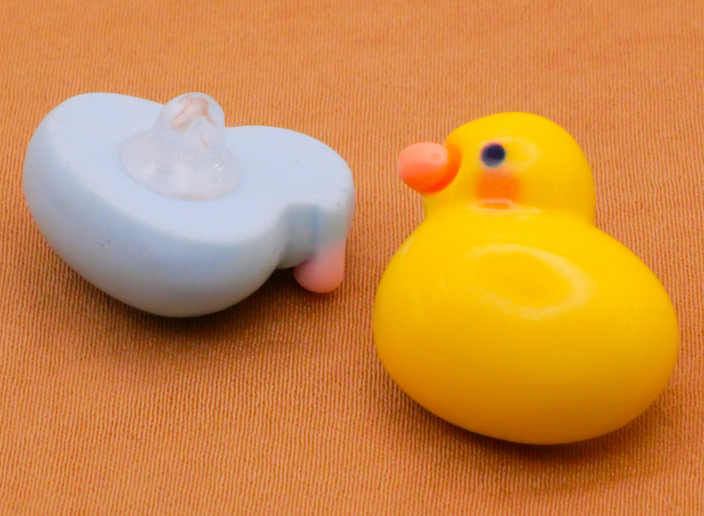 Chick Spring Colorful Plastic Assorted Set of Four Buttons 19mm
