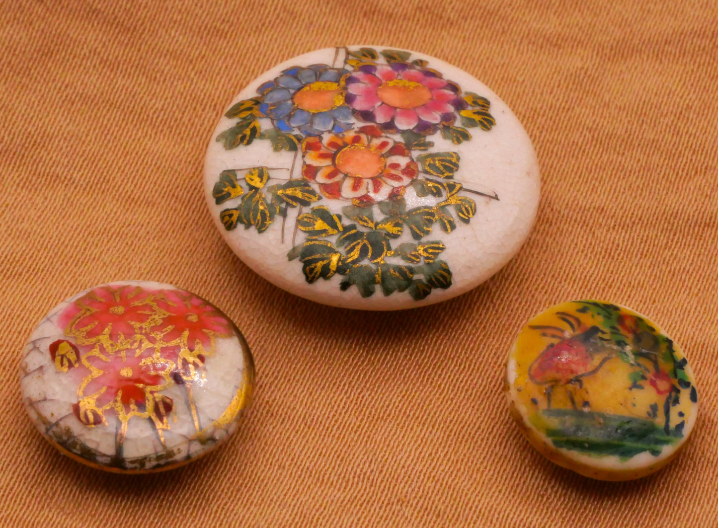 Satsuma Flower Vintage Hand-Painted Ceramic Button Various 11-20mm
