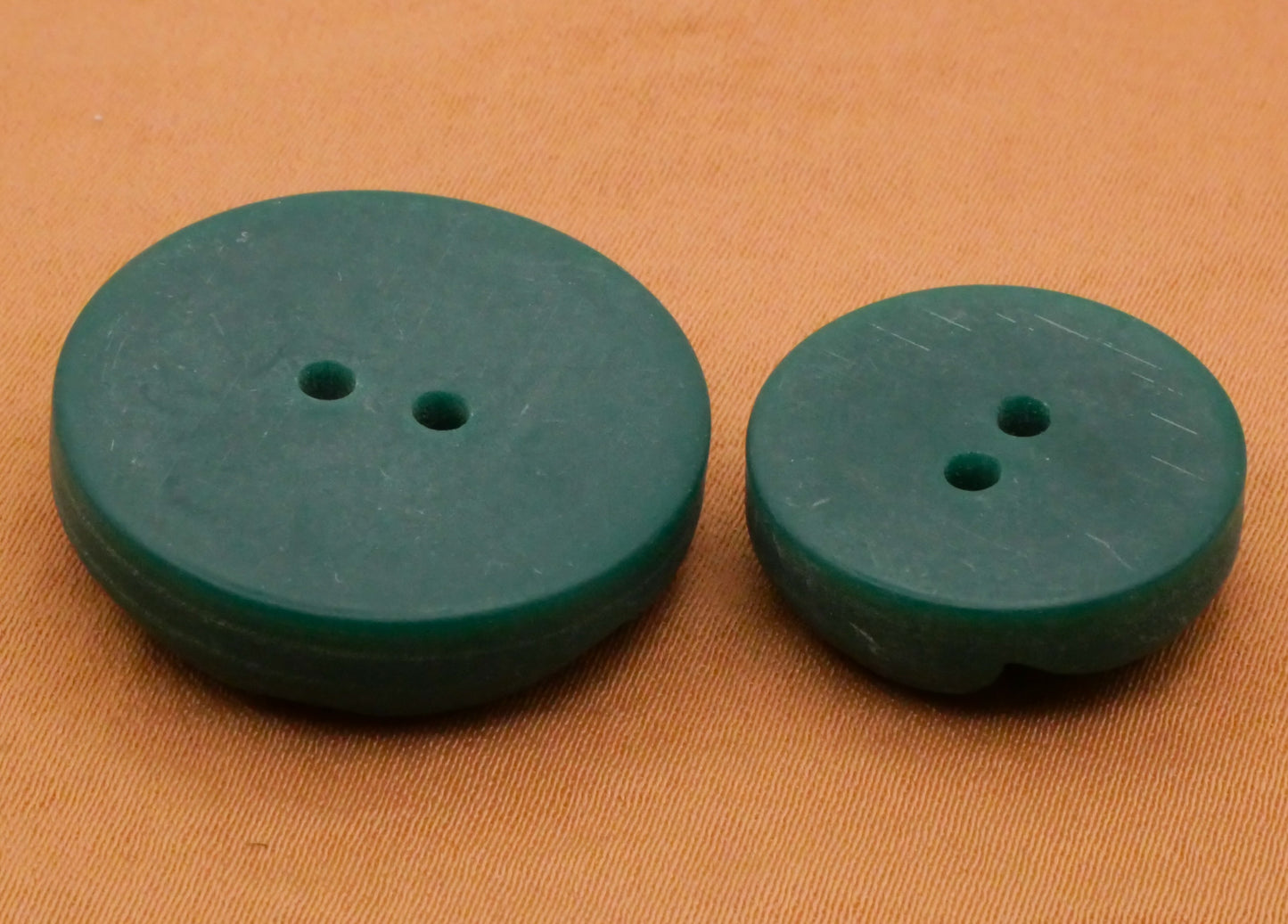 Wood Texture Look Emerald Green Vintage Plastic Button Various 19-25mm