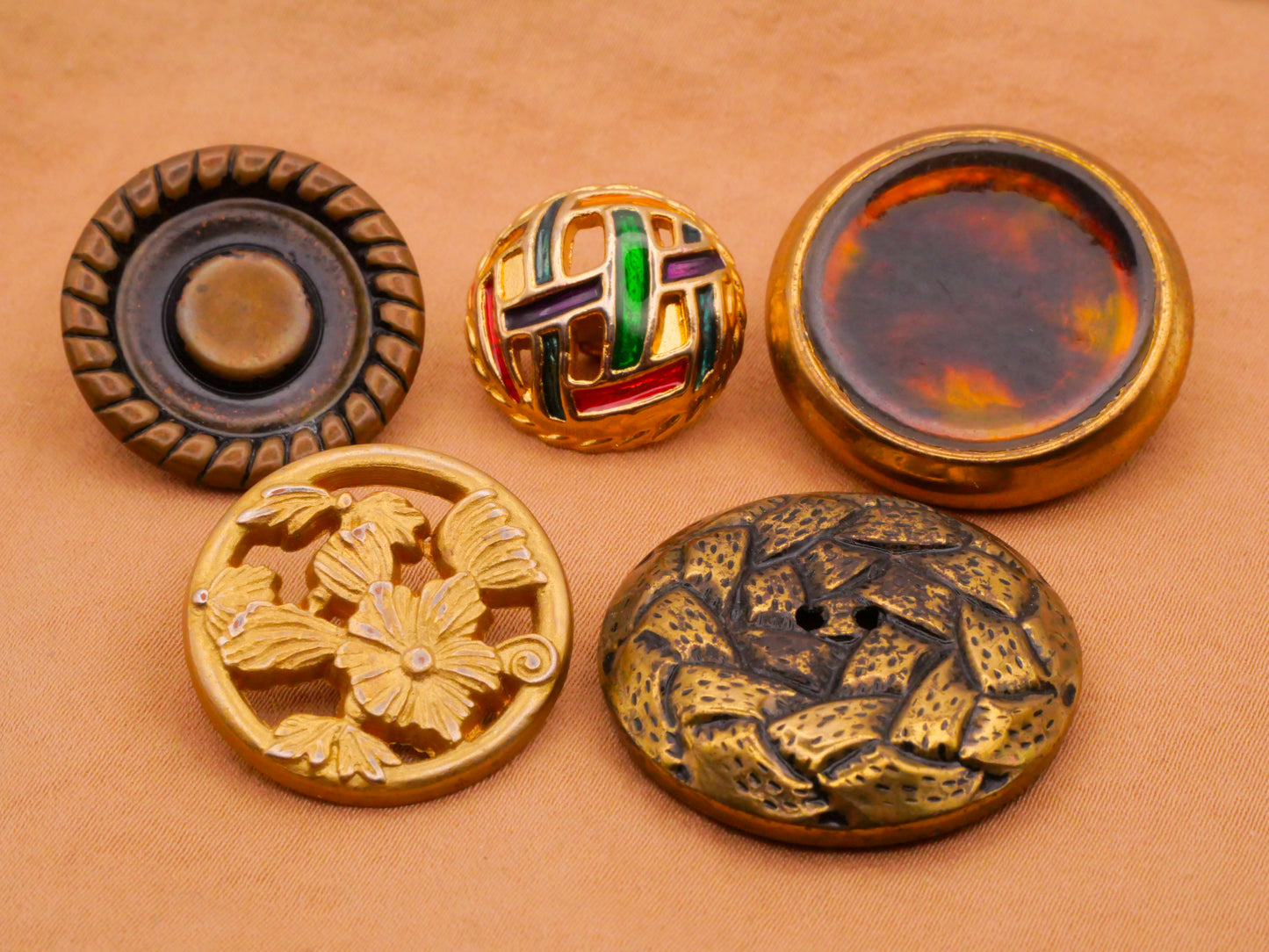 Vintage Metal Bronze Gold Button Various 18-29mm