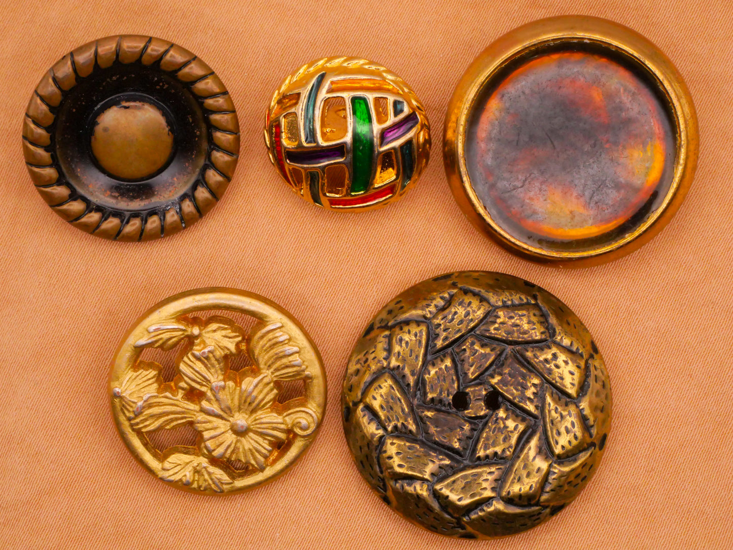 Vintage Metal Bronze Gold Button Various 18-29mm