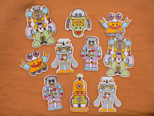 Robot Friends Colorful Wood Set of Ten Buttons 17-35mm