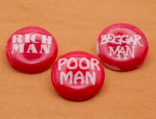 Rich Man Poor Man Beggar Man Red Plastic Button Various 15mm