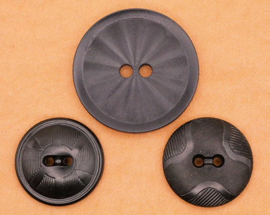 Texture Black Plastic Looks Like Veg Ivory Button Various 19-27mm