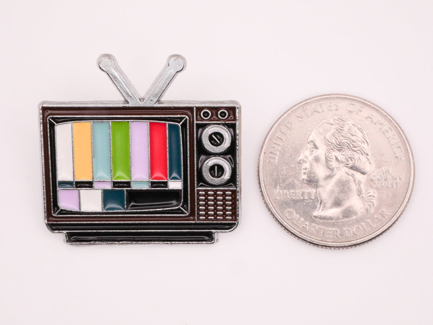 TV Television Set Old School Enamel Metal Button 30x31mm
