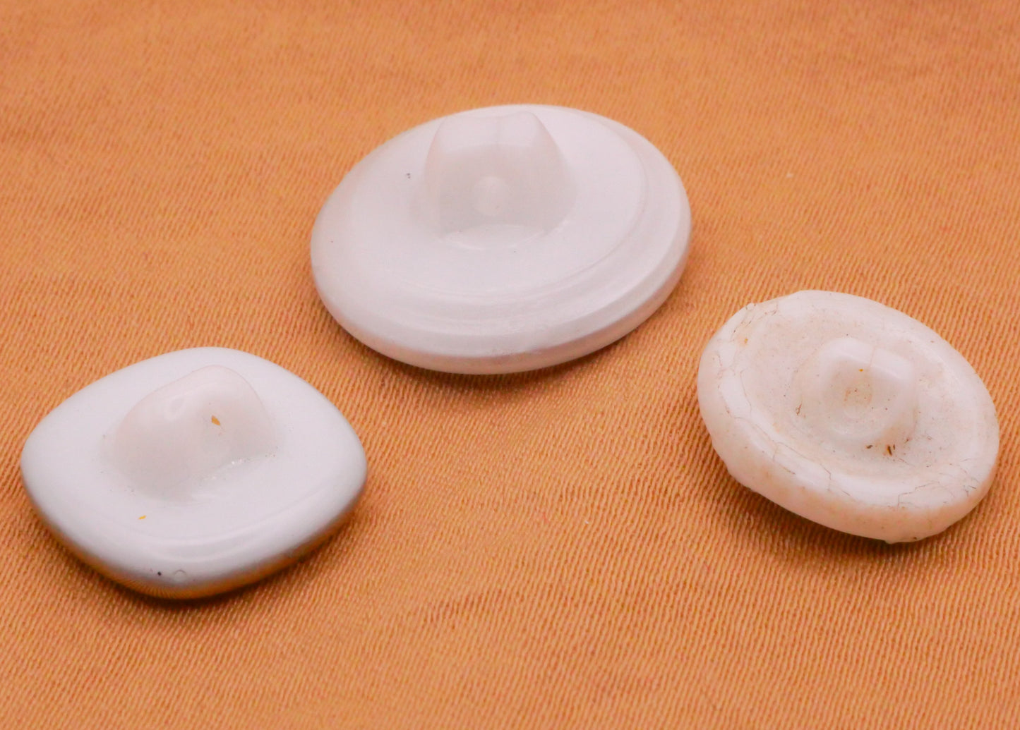 Sewing Fashion Look Vintage White Glass Button Various 14-18mm