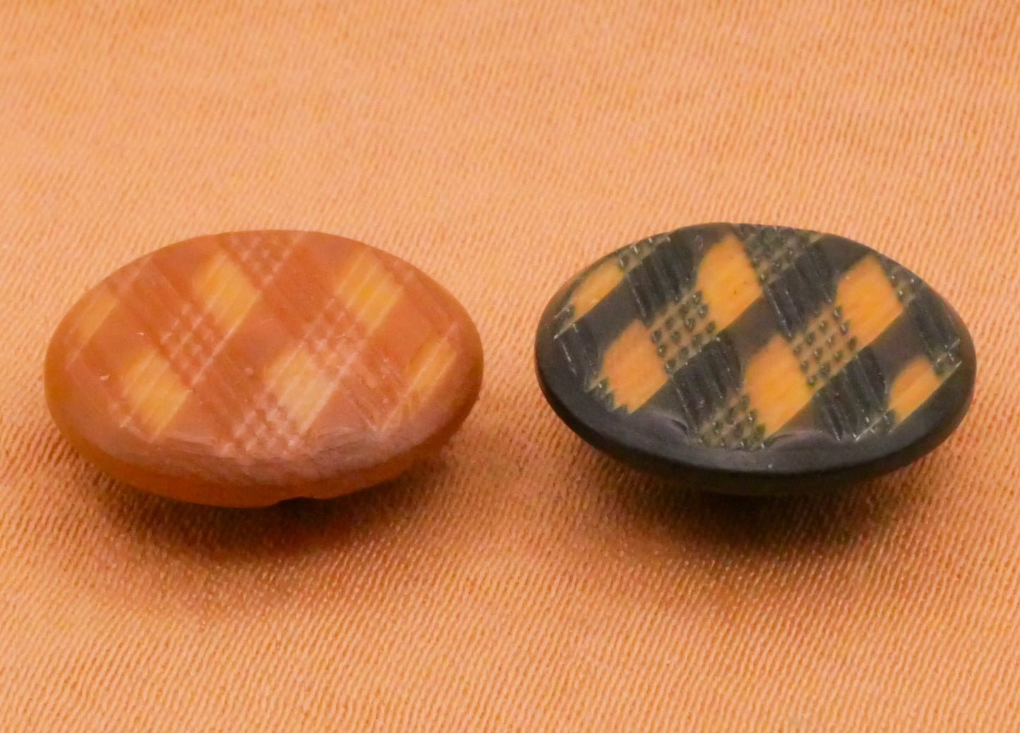 Plaid Weaving Carved Vegetable Ivory Tagua Nut Button Various 14mm