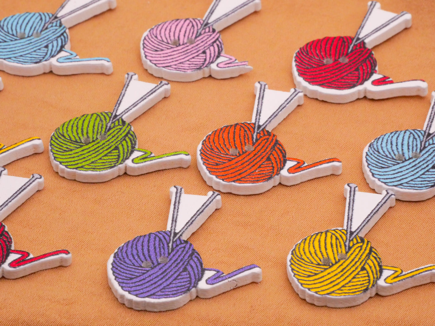 Yarn Knitting Needles Wood Assorted Set of Ten Buttons 26x27mm
