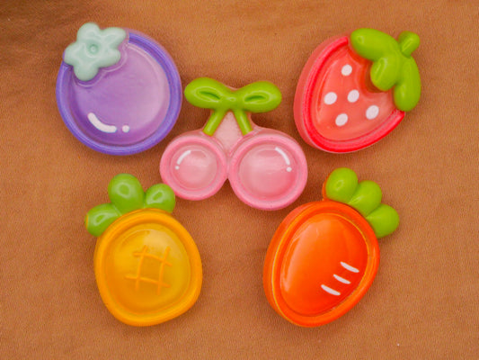 Fruit Vegetable Colorful Plastic Assorted Set of Five Buttons 13-25mm
