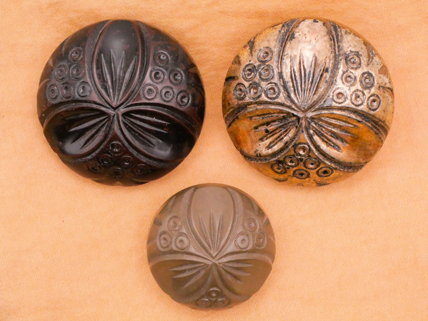 Triad French Early Plastic Button Various 28-38mm