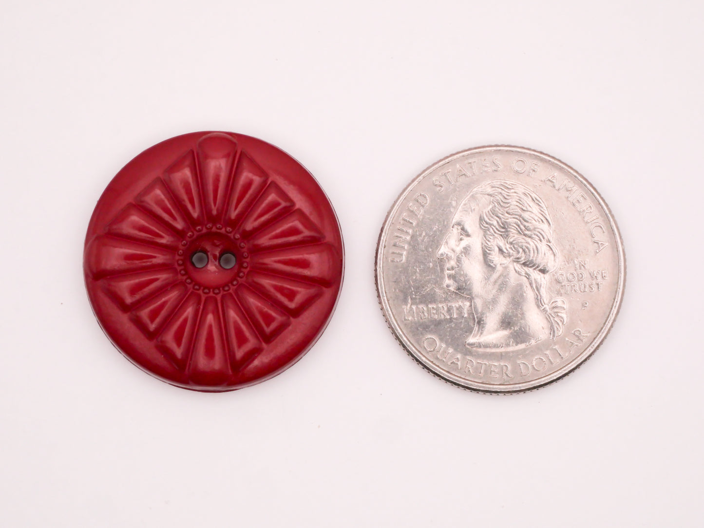 Diamond Sunburst Deco Red Plastic Set of Four Buttons 25mm