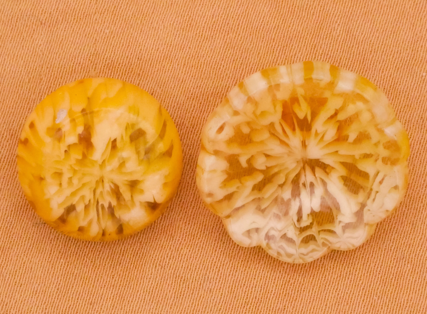 Melted Butter Design in Plastic Vintage Celluloid Button Various 16-20mm