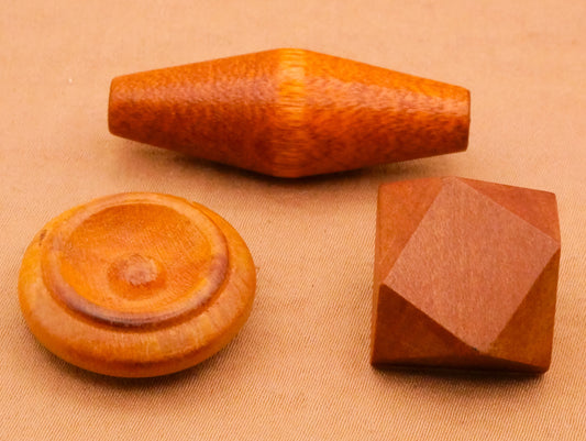 Wood Design Vintage Button Various 13-36mm