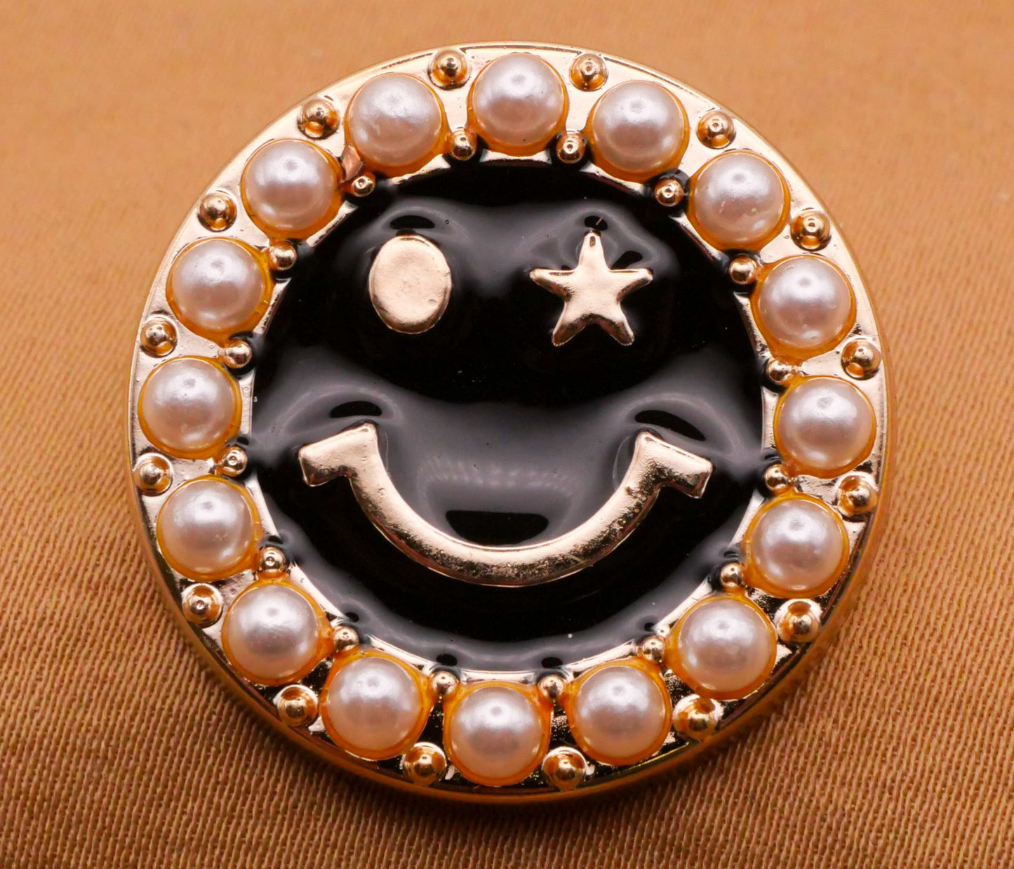 Smiley Face Winking Faux Pearl Enamel Gold Plastic Pair of Buttons 25mm
