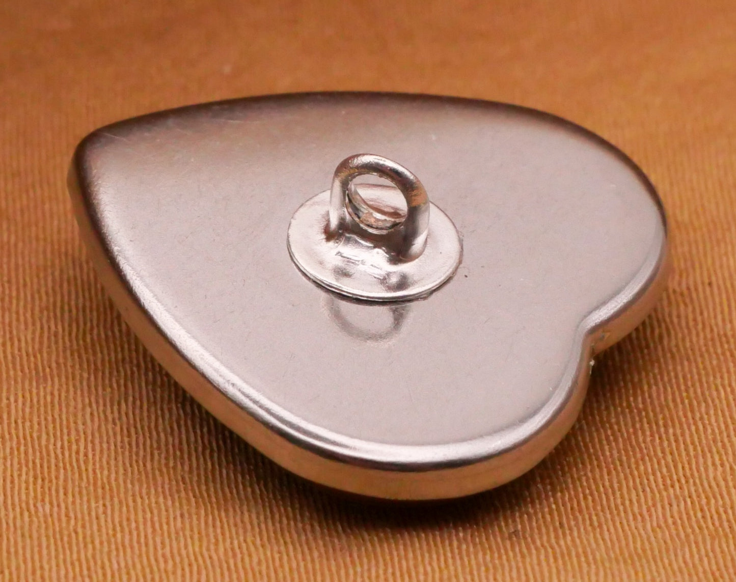 Be Kind Retro Heart Plastic Silver Metal Button 21mm