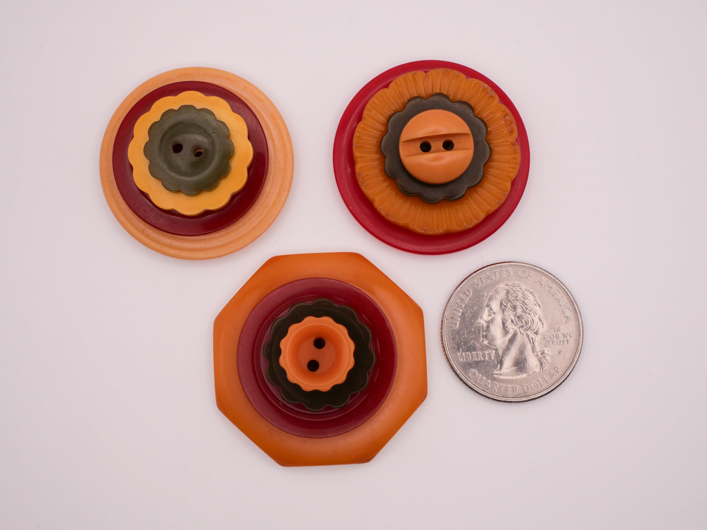 Flower Bakelite Stack Early Plastic Set of Four Buttons Various 12-36mm