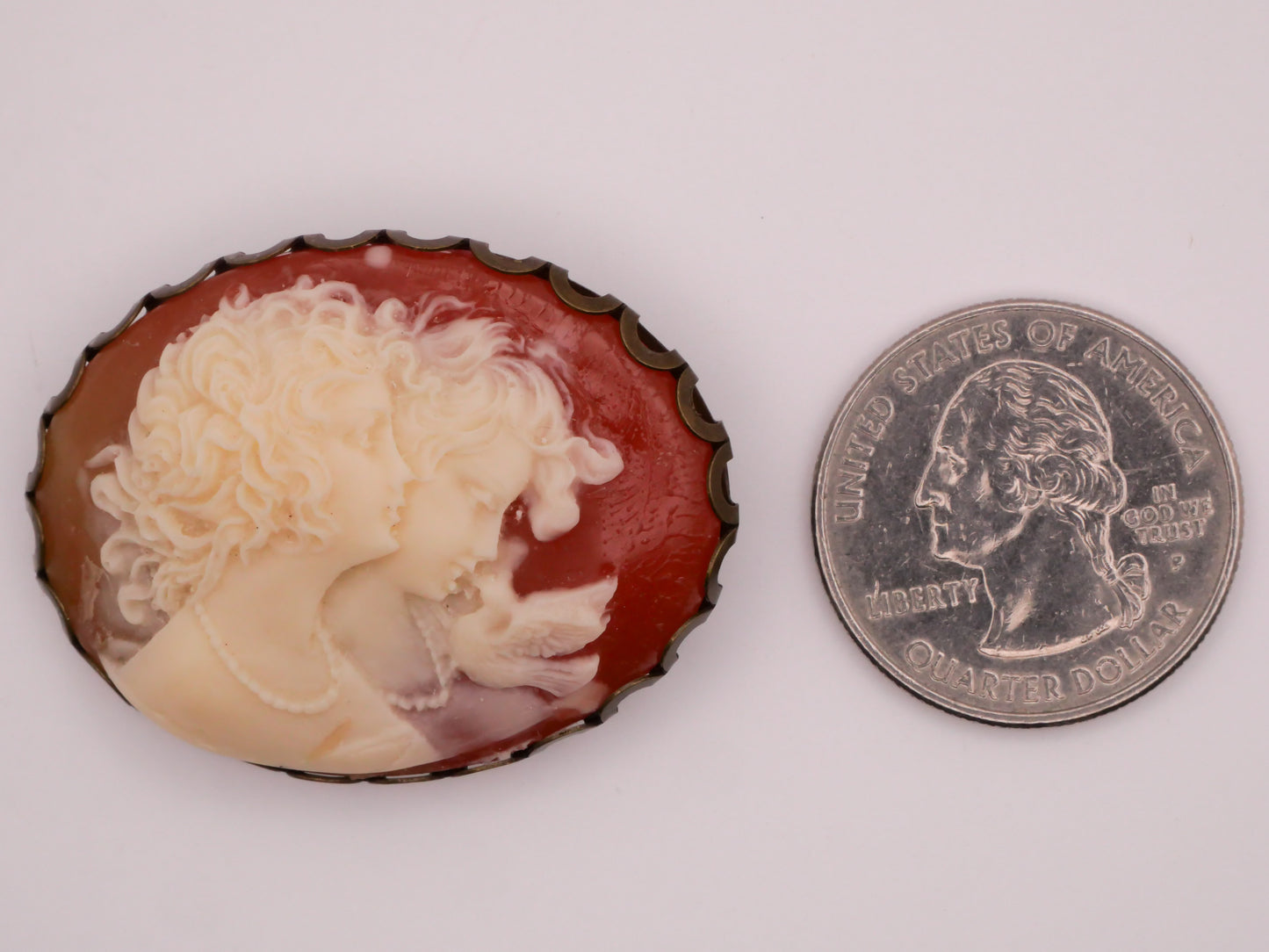 Cameo Ladies Pearl Necklace Bird Coral Ivory Look Resin Bronze Metal Button 31x41mm