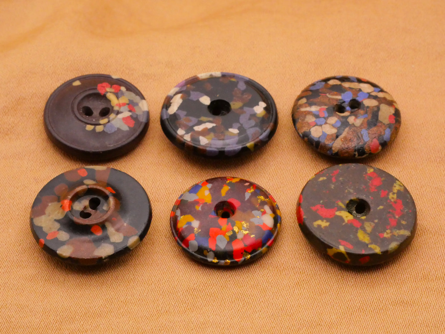 Composition Colorful Fleck Antique Button Various 16-18mm