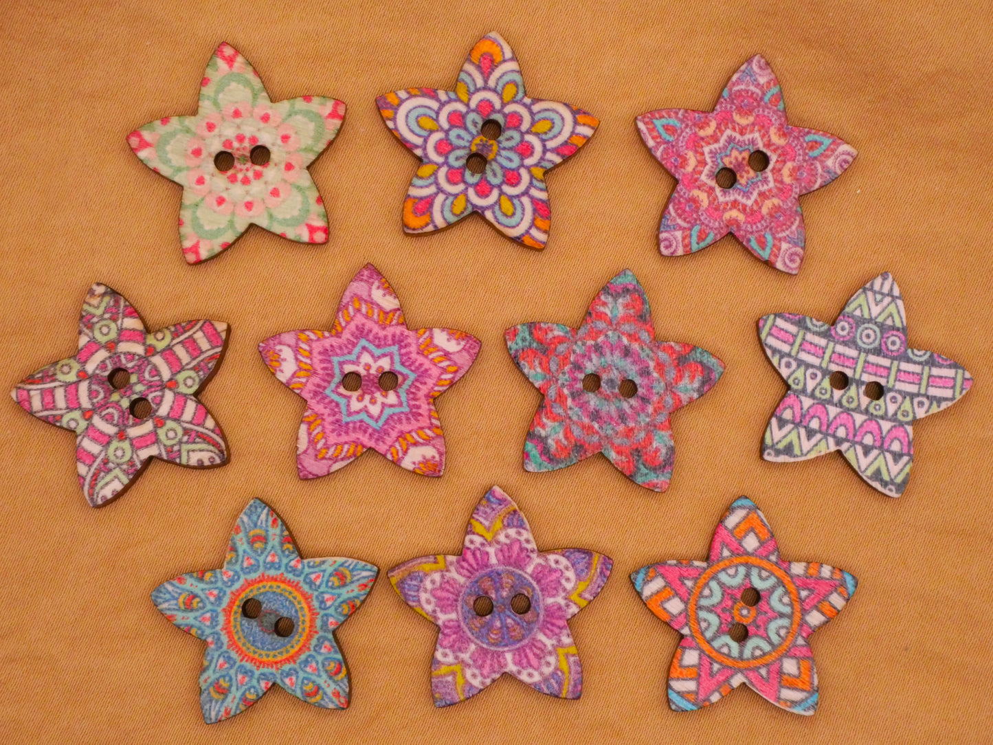 Star Starfish Patterns Wood Assorted Set of Ten Buttons 25mm