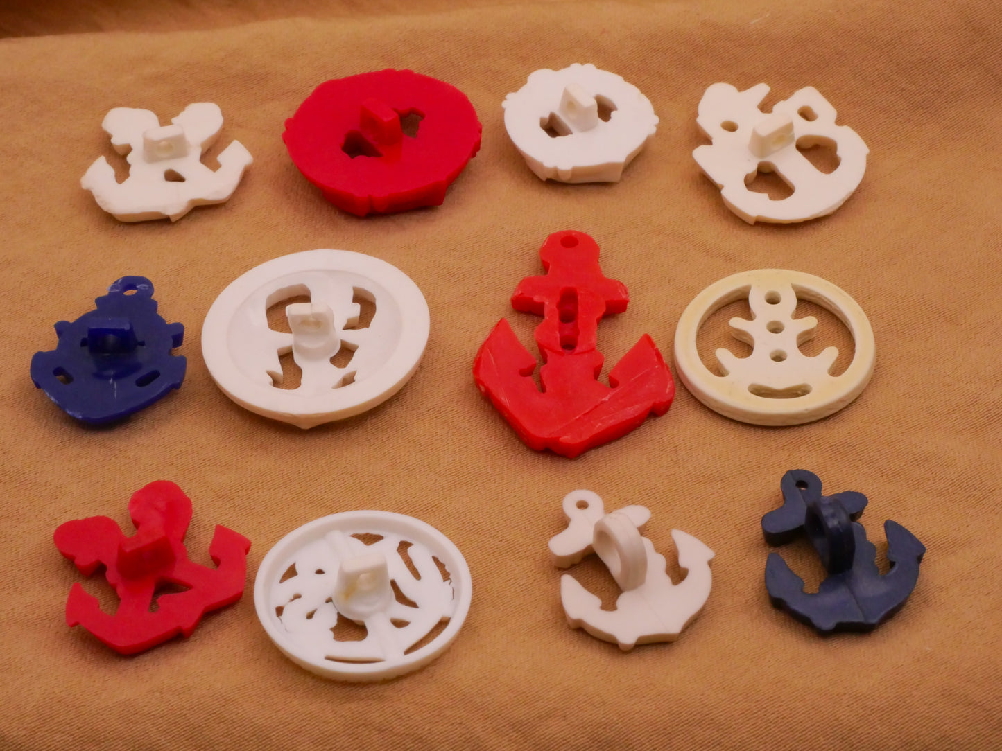 Anchor Red White or Blue Goofy Vintage Plastic Button Various 14-29mm