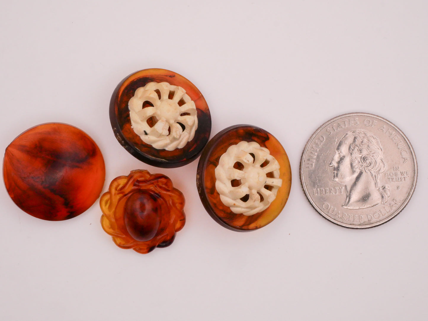 Tortoiseshell Look Vintage Plastic Set of Four Buttons 18-22mm