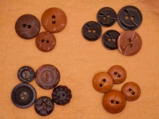 Brown Tan Caramel Vintage Plastic Set of Buttons Various 13-19mm