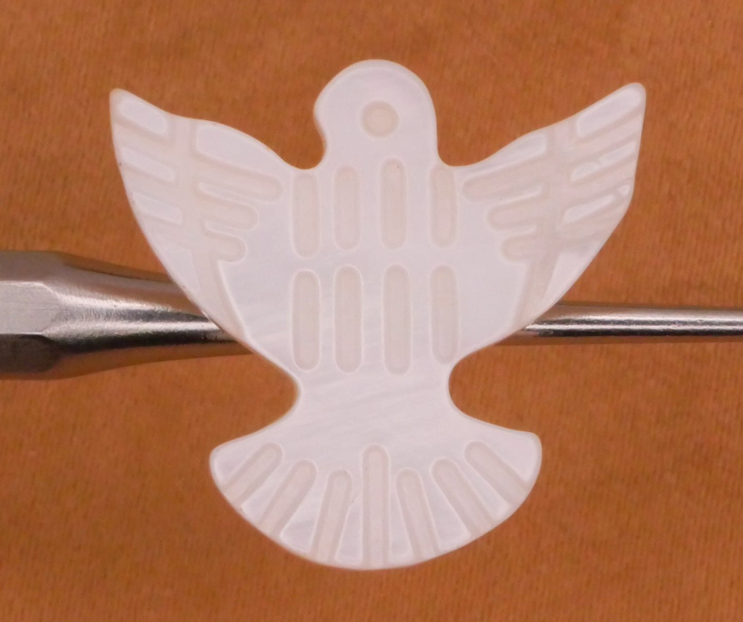 Bird Southwest Design Carved Mother of Pearl Shell Button 19x20mm