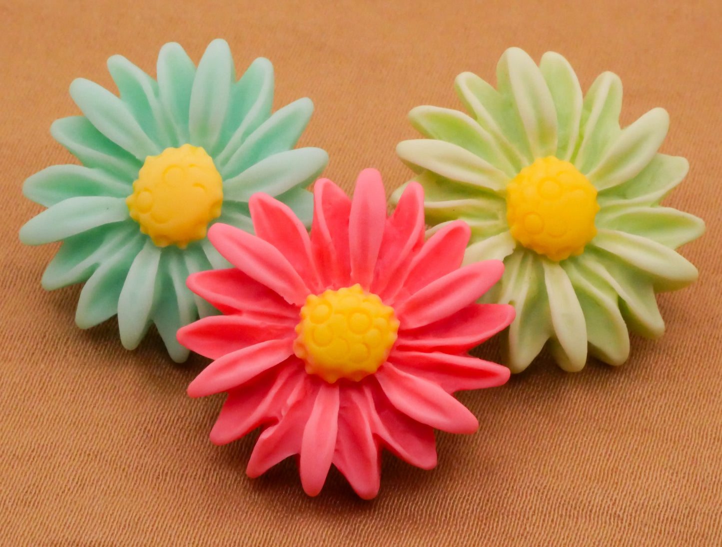 Daisy Flower Colorful Assorted Set of Three Buttons 21x22mm