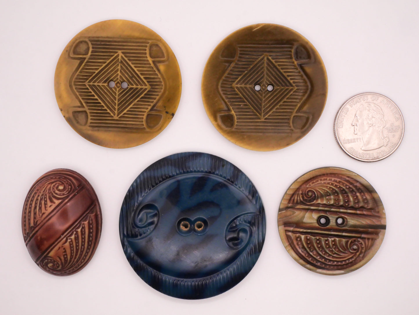 Scroll Design Celluloid Early Plastic Button Various 27-51mm
