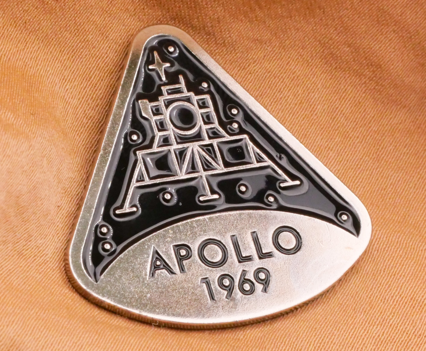 Apollo Moon Landing 1969 Verbal Silver Metal Enamel Button 30mm