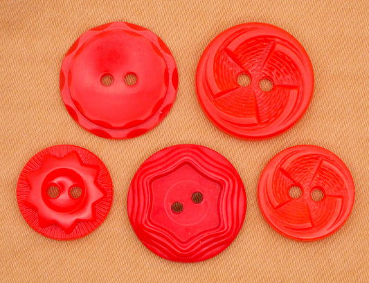 Red Housecoat Vintage Plastic Button Various 15-19mm