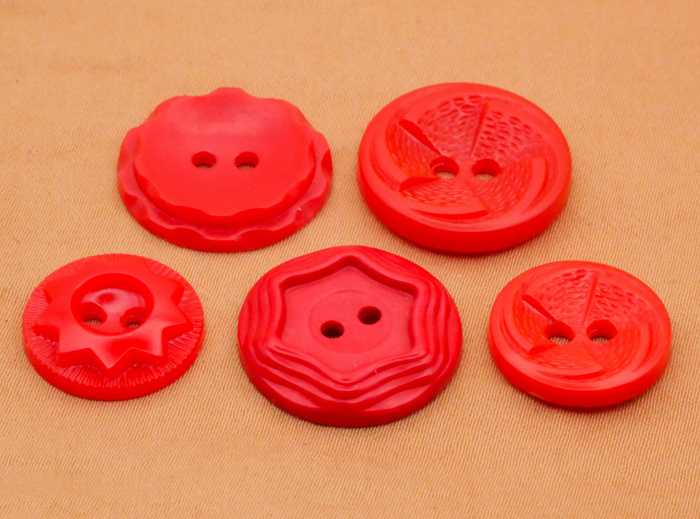 Red Housecoat Vintage Plastic Button Various 15-19mm