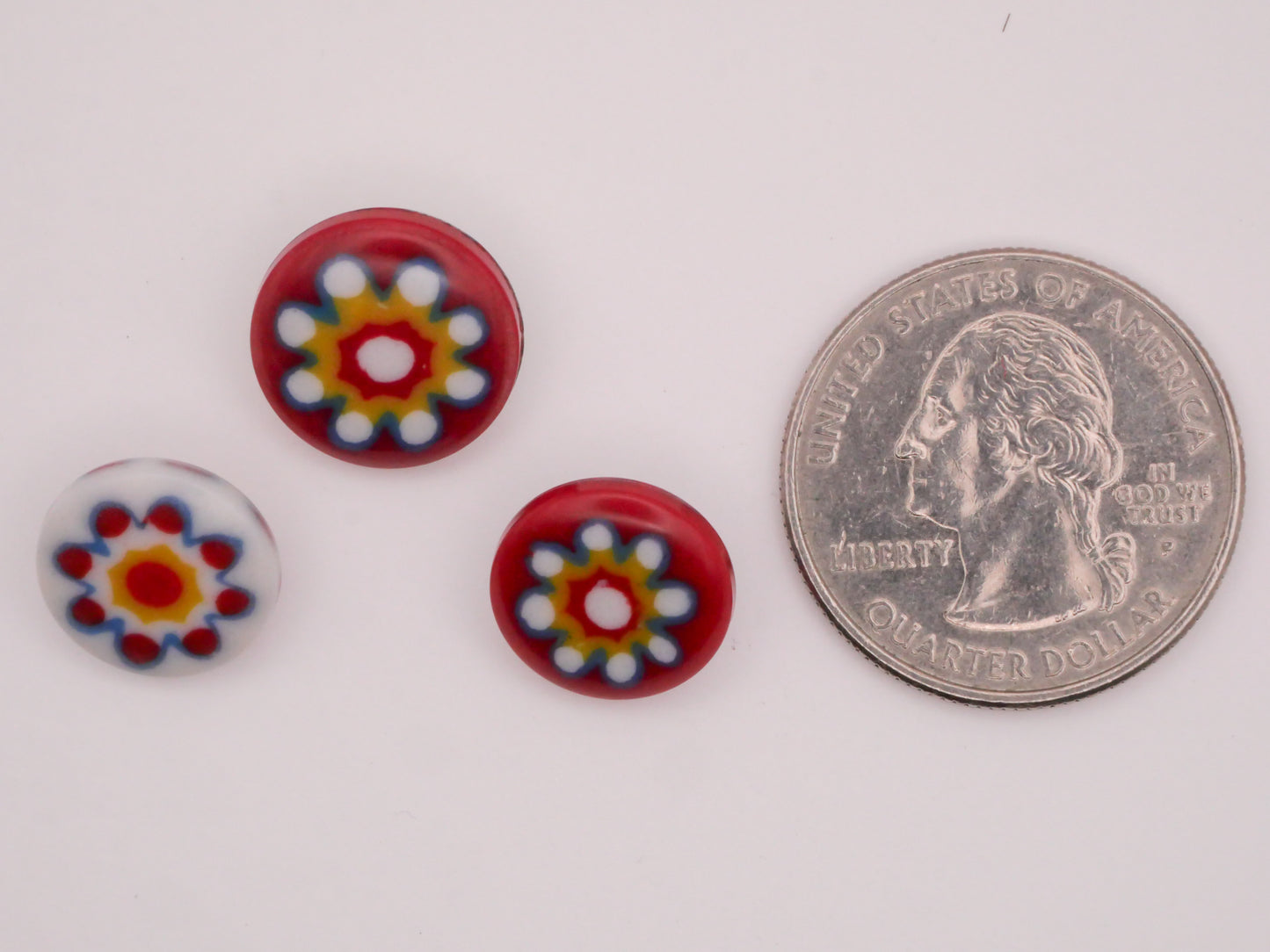 Firework Flower Design in Plastic Vintage Button Various 13-14mm