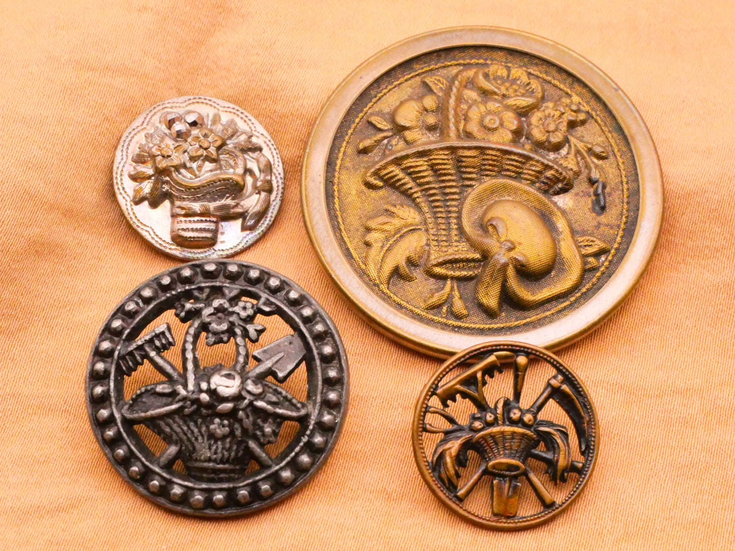 Flower Basket Bouquet Victorian Metal Button Various 18-39mm
