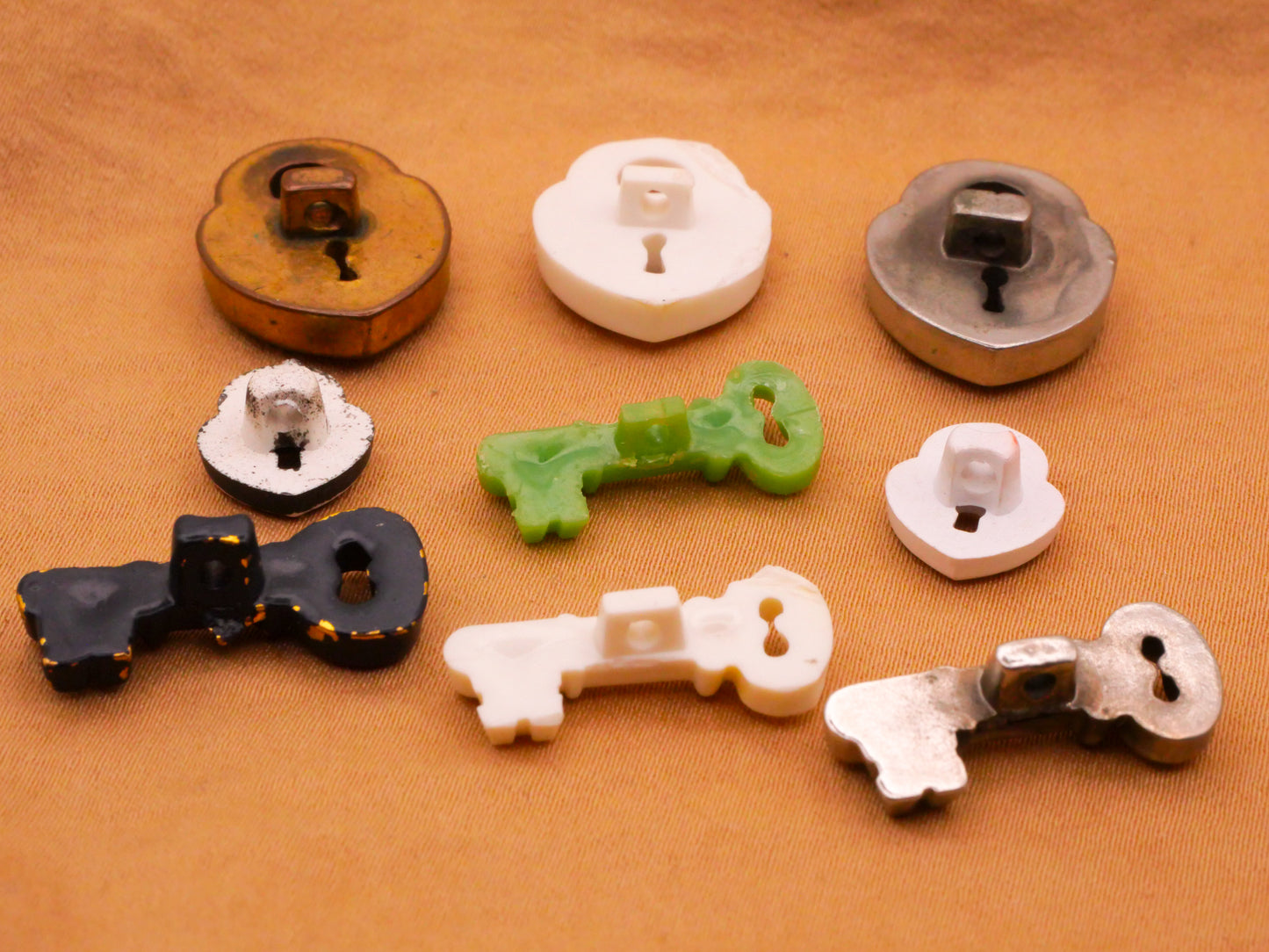 Lock or Key Vintage Goofy Goofie Early Plastic Button Various 9-26mm