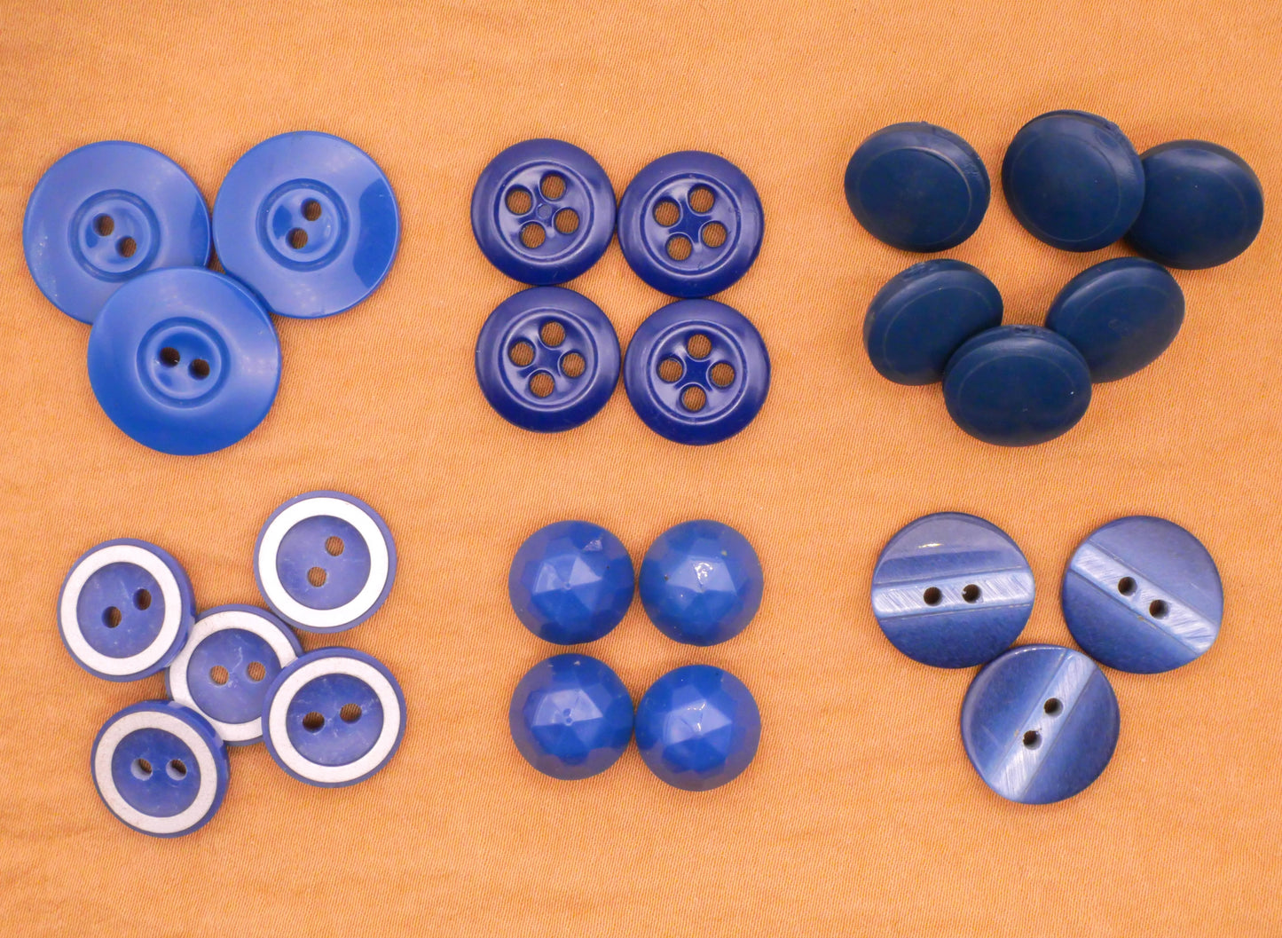 Blue Vintage Plastic Set of Buttons Various 13-18mm
