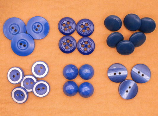 Blue Vintage Plastic Set of Buttons Various 13-18mm