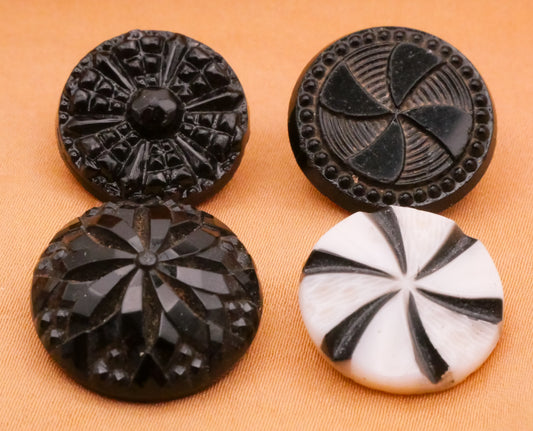Pinwheel Fan Black or White Glass Button Various 18-20mm