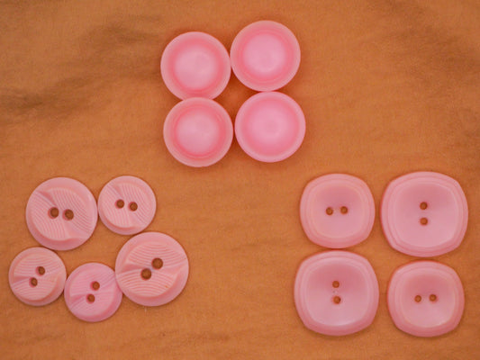 Pale Pink Vintage Housecoat Plastic Set of Buttons Various 15-22mm