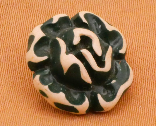 Flower Forest Green Buffed Look Vintage Plastic Button 15mm