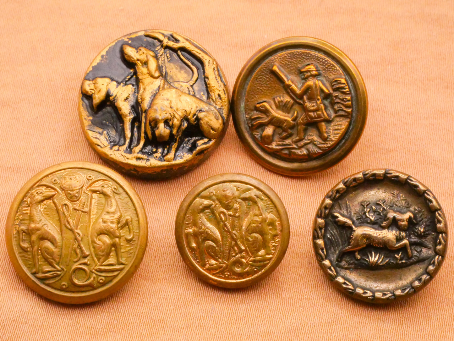 Hunting Dog Victorian Metal Button Various 15-21mm