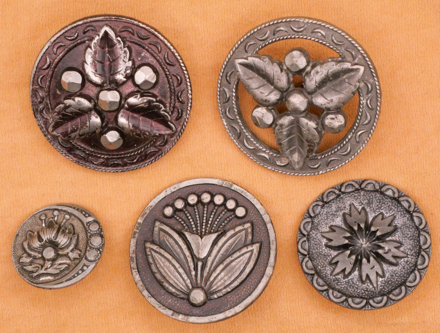 Foliage Leaf or Flower Pewter Look Heavy Metal Antique Button Various 17-28mm