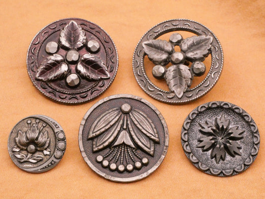Foliage Leaf or Flower Pewter Look Heavy Metal Antique Button Various 17-28mm